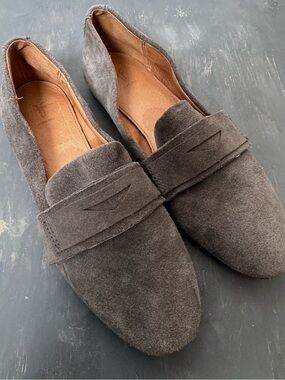 Frye Terri Penny Loafer Charcoal Grey Suede Slip On Size 6M Classic Minimalist